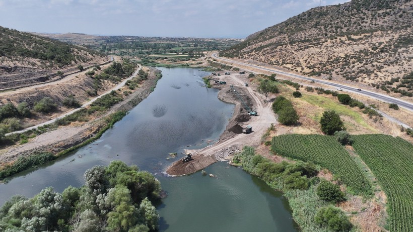 DSİ’den Kepsut-Simav Çayı’nda Yatak Tanzimi 