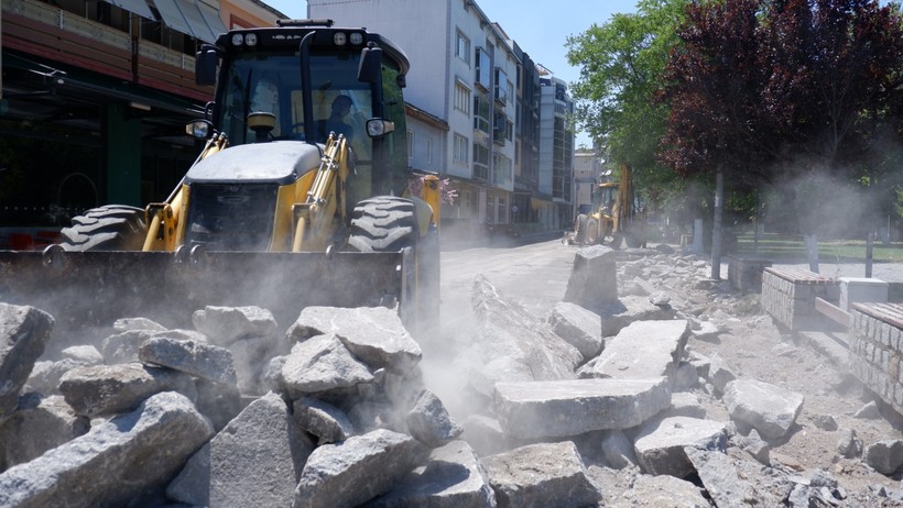 Susurluk’ta Caddeler Yenileniyor 