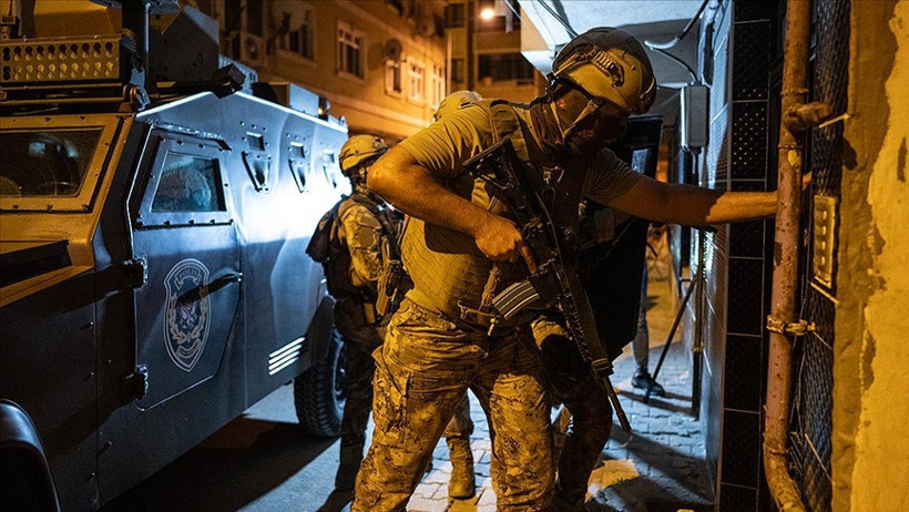  Balıkesir’de Zehir Tacirlerine Ağır Darbe Türkiye Genelinde 940 Gözaltı!
