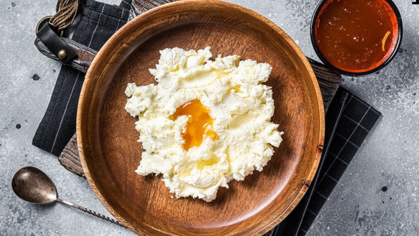 Balıkesir Kahvaltılarında Süper İkili: Bal Kaymak