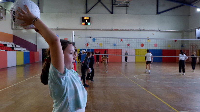 Başkan Semizel'den Voleybol Kortunda Duygusal Mesaj - 2. resim