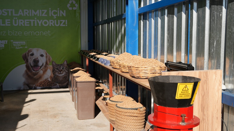 Balıkesir’de Can Dostlar İçin Mama Üretimi Başladı