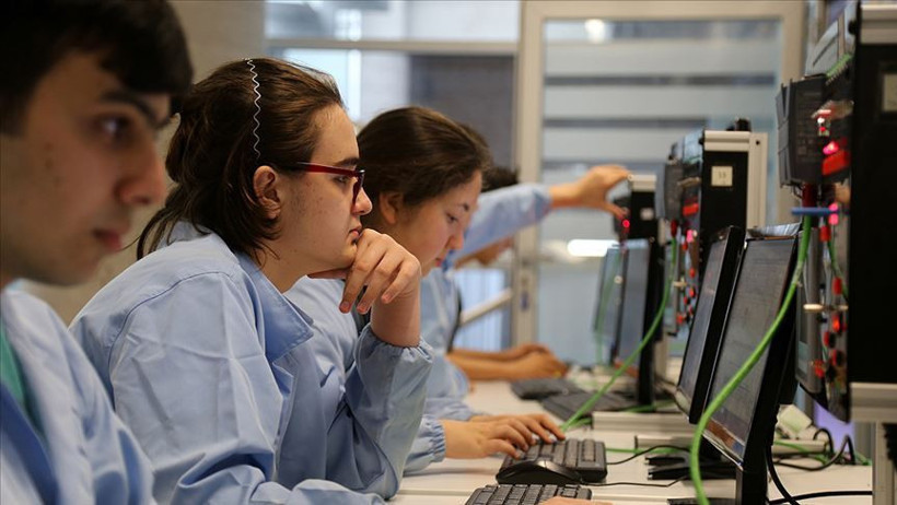 Eğitimde yeni dönem Meslek Liseleri Üniversitelerle Birleşecek mi