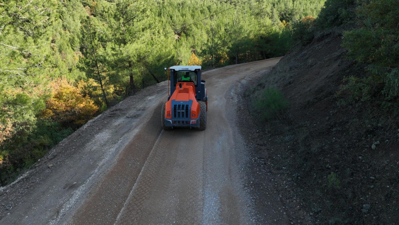 Büyükşehir kırsal mahalle yollarını asfalta kavuşturuyor