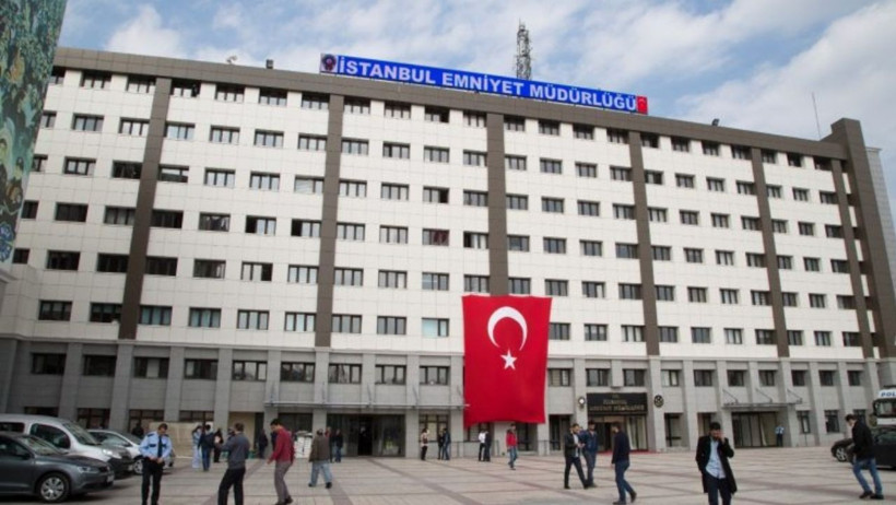 İmamoğlu’nun Babası ve Oğlu Hakkında Yurtdışı Yasağı Kararı