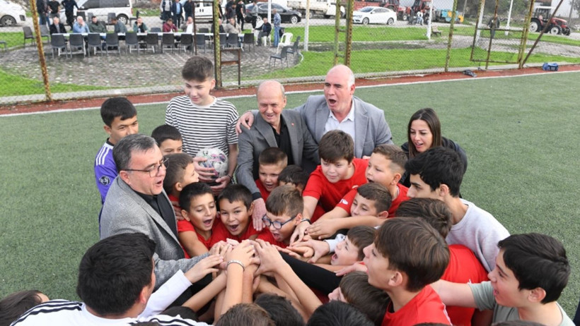 Minik Futbolcular Altıeylül’de Sahaya Çıktı