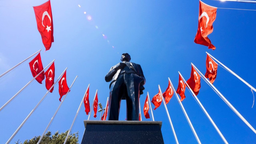10 Kasım 2025: En Anlamlı ve Duygusal Atatürk’ü Anma Mesajları - 1. resim