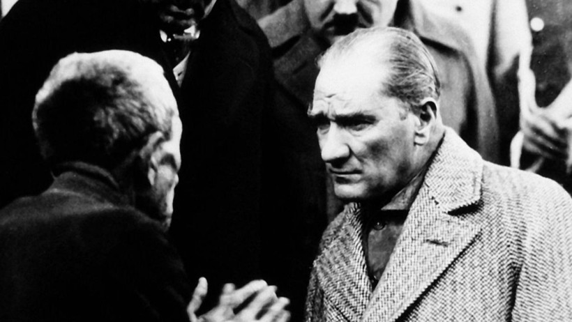 10 Kasım 2025: En Anlamlı ve Duygusal Atatürk’ü Anma Mesajları