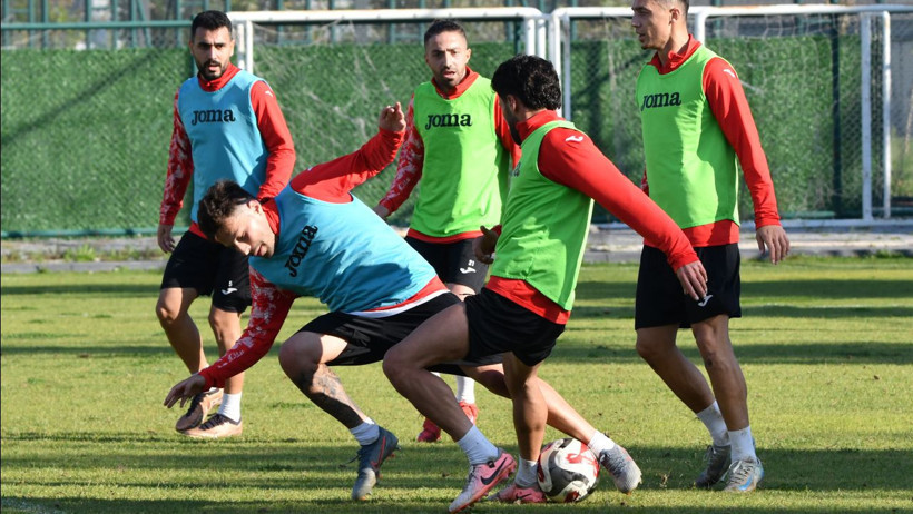 Balıkesirspor – Oktaş Uşakspor Maçı Hazırlıkları Devam Ediyor: 30 Kasım Öncesi Son Durum