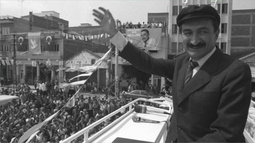 Balıkesir’den Bülent Ecevit'e 8 Köşeli Kasket