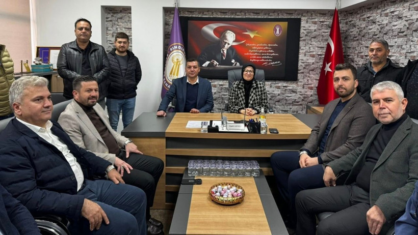 Belgin Uygur Sındırgı Esnafını Ziyaret Etti