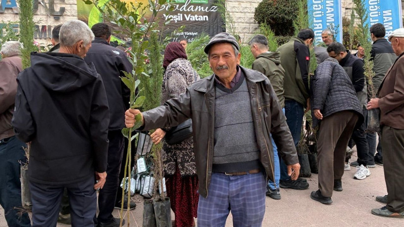 Bigadiç'te Fidanlar Sahiplenildi