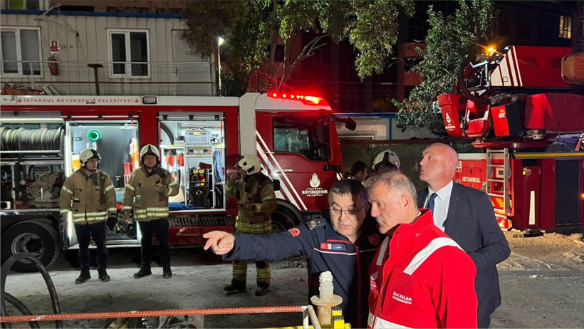 İstanbul Valiliği, Beyoğlu'ndaki metro inşaatındaki çökme ile ilgilikonuştu