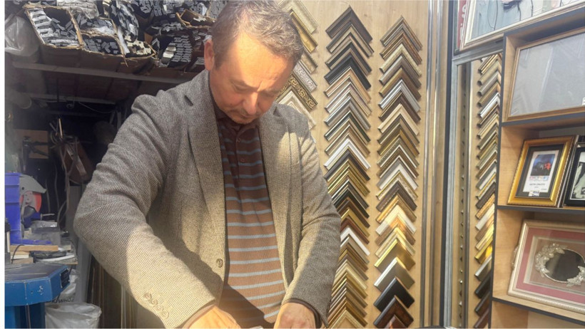 Balıkesir'de Plastik Çerçevelerde Sınırsız Renk Dönemi