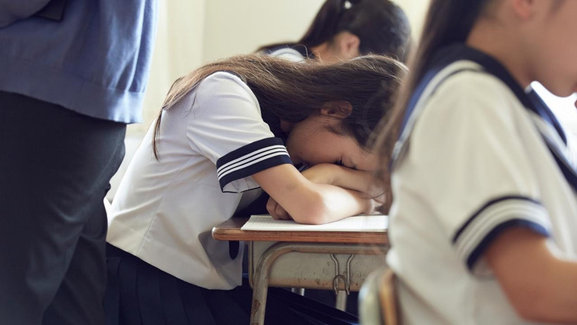 Ara Tatil Sona Erdi, Ders Zili Yeniden Çaldı