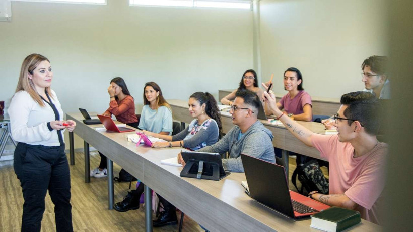 Ara Tatil Sona Erdi, Ders Zili Yeniden Çaldı