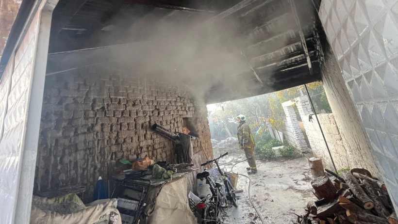 Ayvalık Altınova’da depo yangınına hızlı müdahale