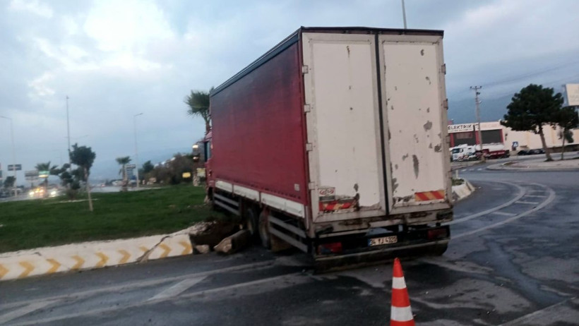 Edremit Akıllı Kavşak’ta Bir Kaza Daha!