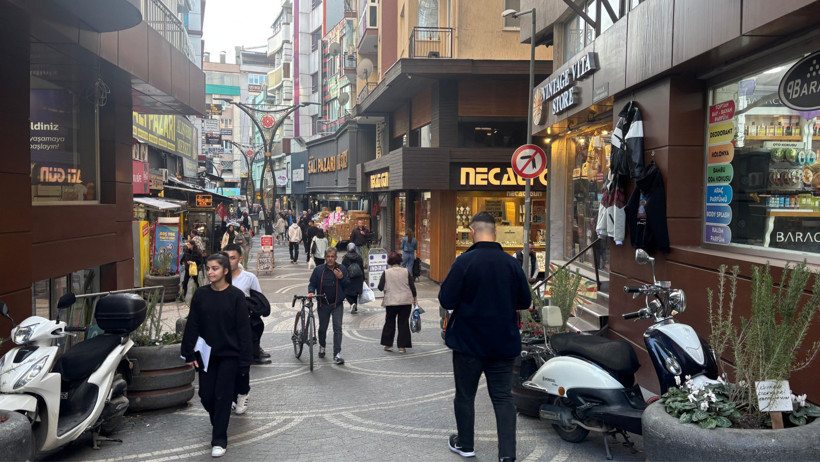 Balıkesir’de Hafta Sonu Hareketliliği: Sokaklar Doldu