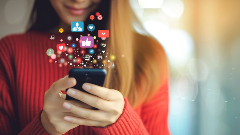 Sanal Ağların Gölgede Bıraktığı Ahlâk: Gençlerin Zihninde Neler Oluyor? 