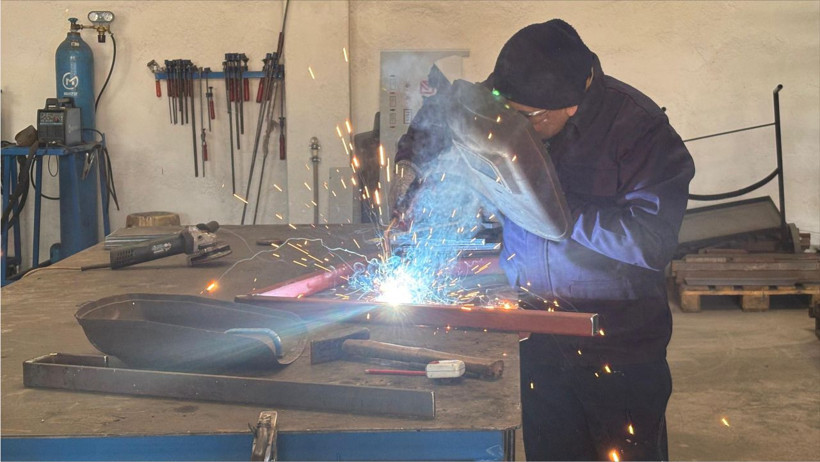 Balıkesir’de Kaynak Ustası: “30 Yıldır Bitmeyen Bir Meslek, Her Sektörde Gerekli”