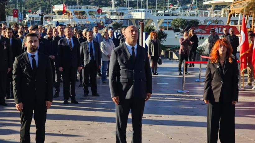 Ayvalık’ta Öğretmenler Günü Törenle Kutlandı