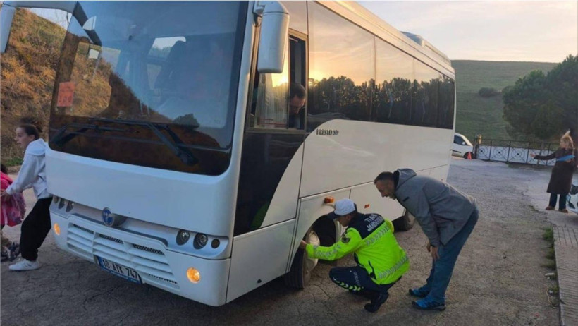 Balıkesir’de Okul Servislerine Ceza Yağdı: Jandarmadan 277 Araca Denetim, 5 Sürücüye Ceza!