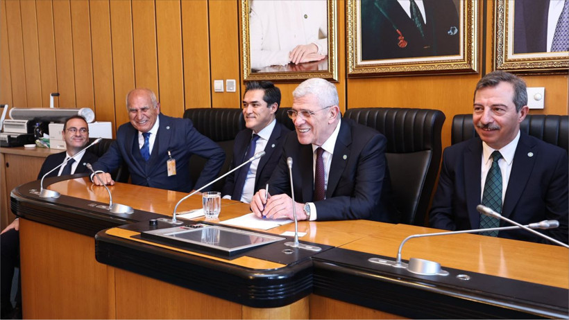 İYİ Parti Lideri Müsavat Dervişoğlu Balıkesir Teşkilatıyla Buluştu