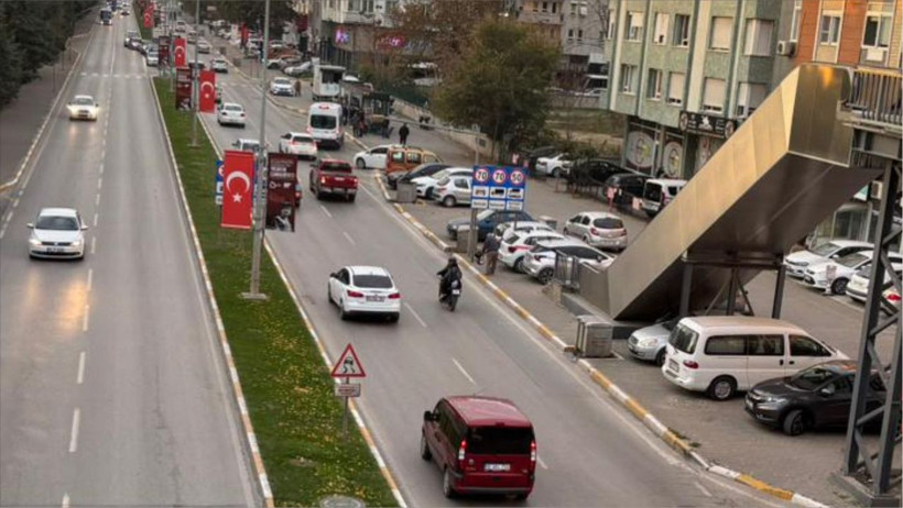 Balıkesir’de Trafik Yoğunluğu: Şehir Merkezinde Araç Yoğunluğu Arttı- 28 Kasım 2025