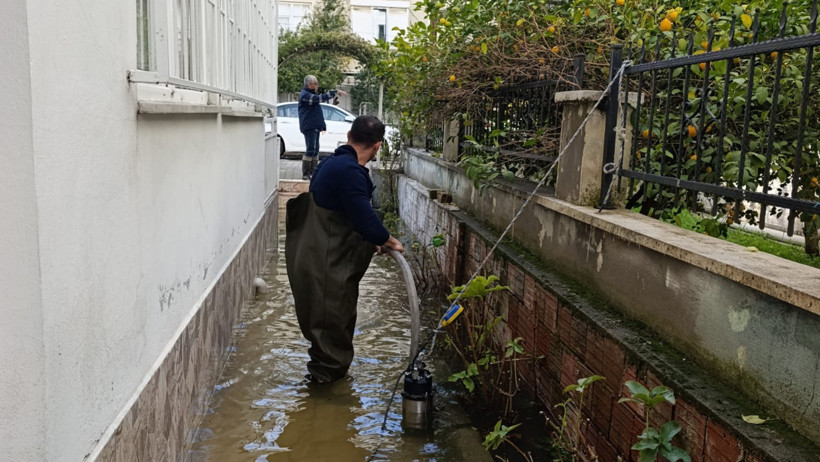Balıkesir Edremit’te Yoğun Yağış Alarmı!