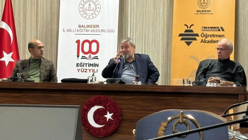 Köy Köy Gezen Bir Aydın: Sarı Hoca Öğretmenlerle Buluştu