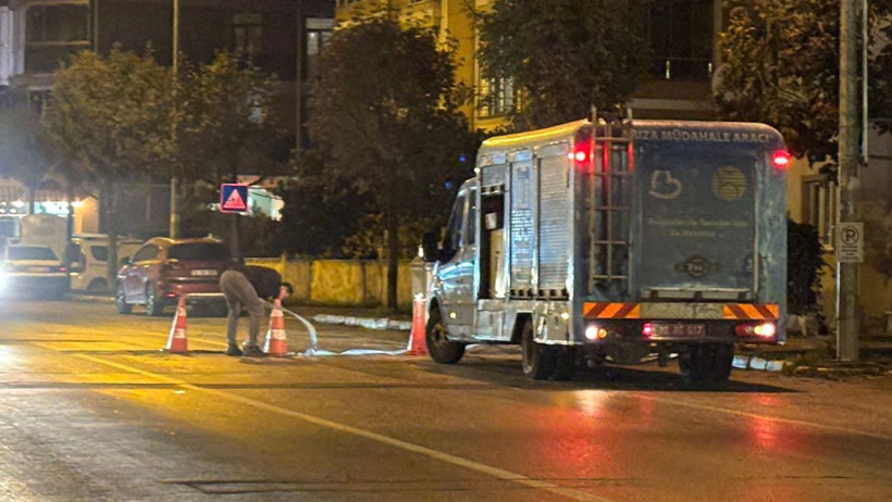 Yoldaki Çökmeye Müdahale Ediliyor