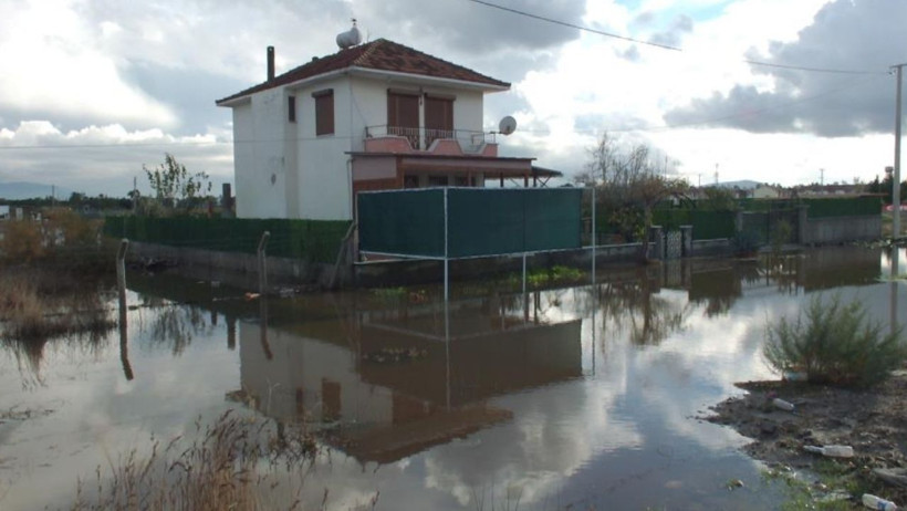 Burhaniye’de Sağanak Yazlıkları Su Altında Bıraktı