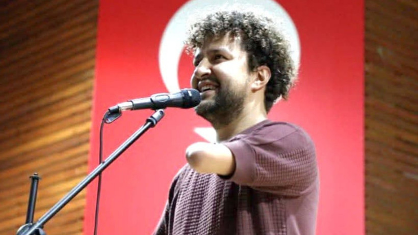 Engelli Millî Yüzücü Hamit Demir, Edremit’te Umut Işığı Oldu