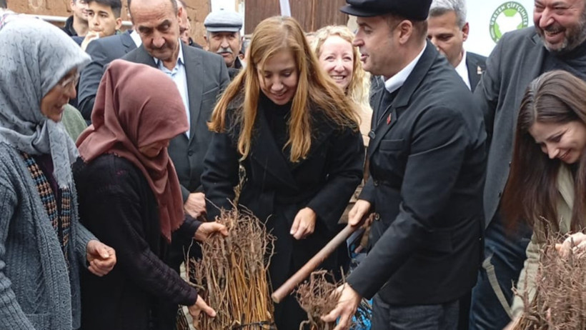Susam Alım Töreni ile Çiftçilere Destek