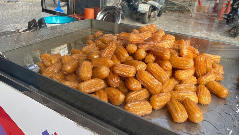 Balıkesir’de Seyyar Tatlıcılar Şerbetli Lezzetleriyle İlgi Görüyor