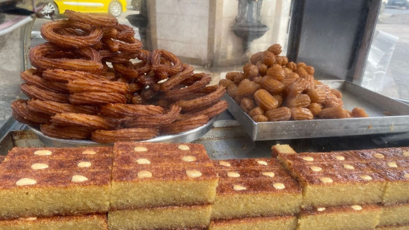 Balıkesir’de Seyyar Tatlıcılar Şerbetli Lezzetleriyle İlgi Görüyor