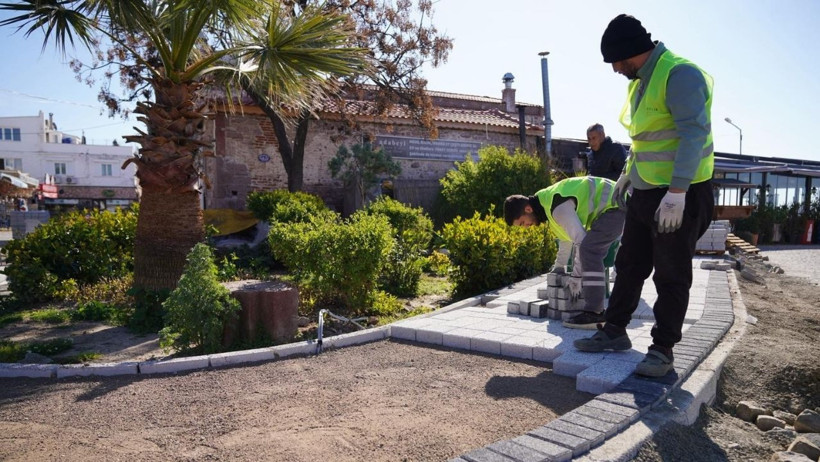 Ayvalık Cunda Adası’nda 15 Eylül Caddesi 3 Gün Trafiğe Kapanacak: Sürücülere Alternatif Güzergâh Uyarısı