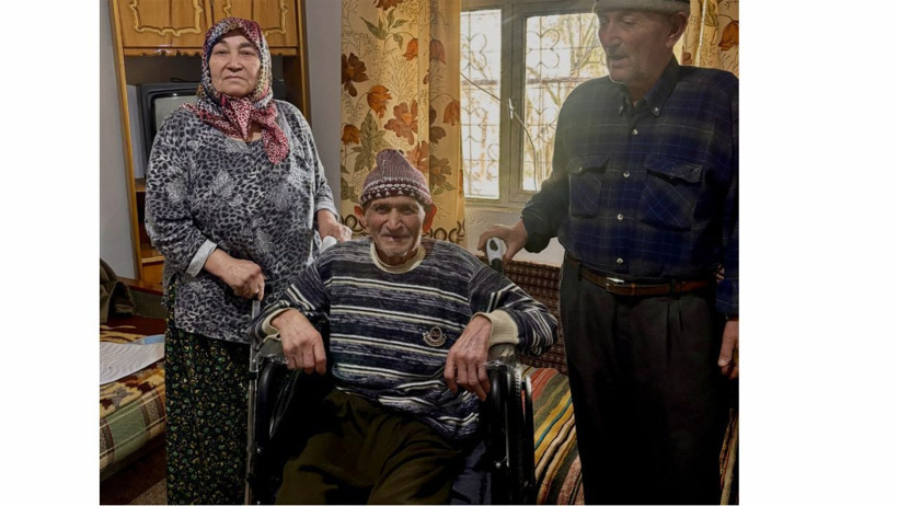 Sarıbeyler’in 104 Yaşındaki Koca Çınarına Savaştepe Belediye Başkanından Sürpriz