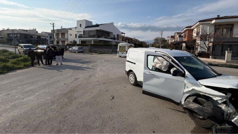 Burhaniye’de Sık Kaza Yaşanan Kavşak İçin Düzenleme Talebi: Ören Mahalle Muhtarı Önlem İstedi