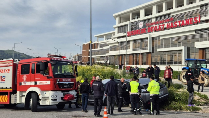 Susurluk’ta Hastane Önünde Kaza
