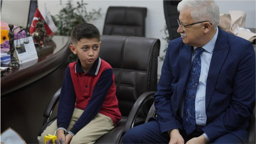 Burhaniye’de 23 Nisan’da Başkanlık Koltuğu İdil Özkan’a Devredildi