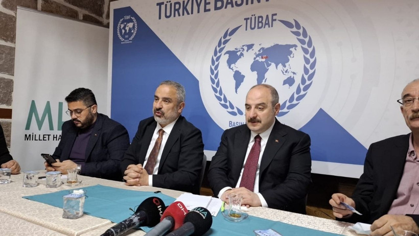 Mustafa Varank’tan Özgür Özel’e Araç Çıkışı