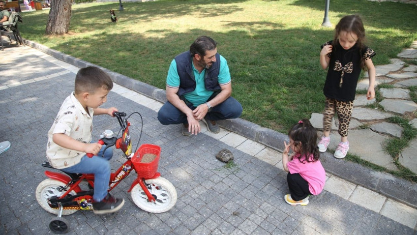 Balıkesir Altıeylül’de Çocuklardan Yürek Isıtan Hareket