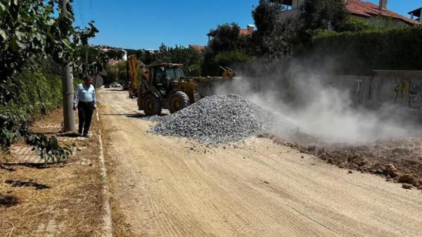 Burhaniye Pelitköy Sahil Yolunda Çalışma