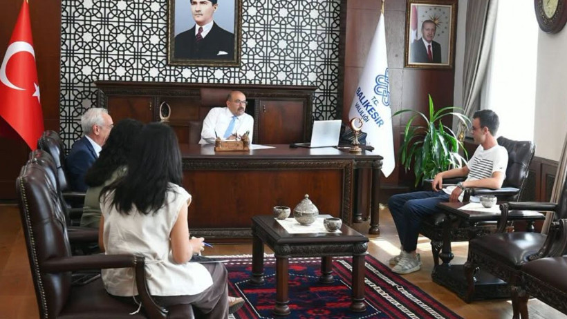 Vali Ustaoğlu Vatandaşları Makamında Dinledi
