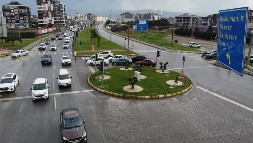 Edremit'te Uzun Araç Kuyrukları Oluştu!