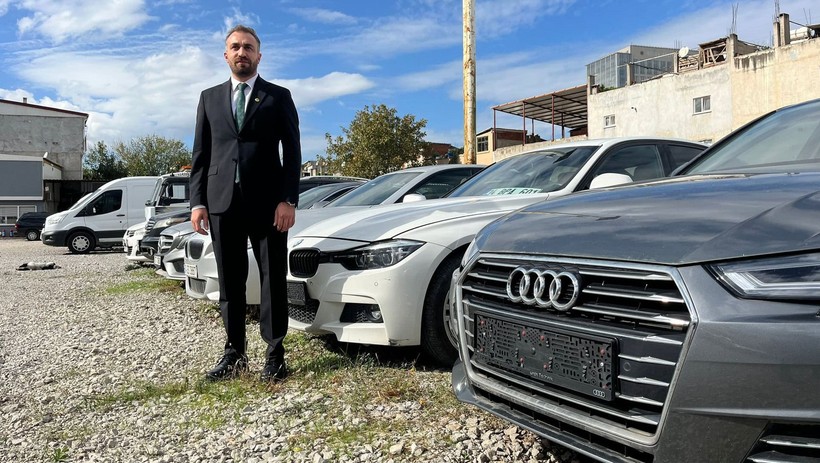 Sadece hacizli olanlar değil, trafikten başka sebeplerle men edilen ve yedieminde bekleyen araçlar da ihaleye çıksın