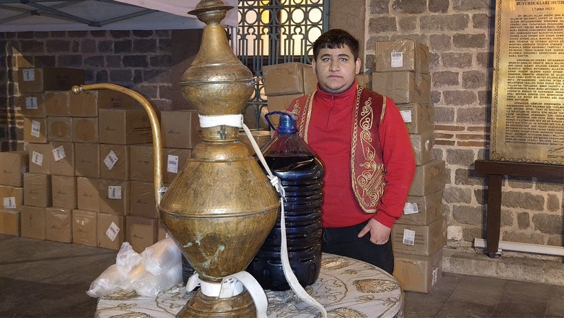 Zağnospaşa Cami Bahçesinde Osmanlı Şerbeti ikram edildi