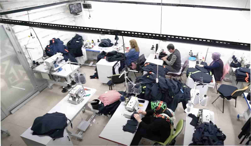 Karesi Belediyesi İş Kıyafetlerini Kendi Üretiyor